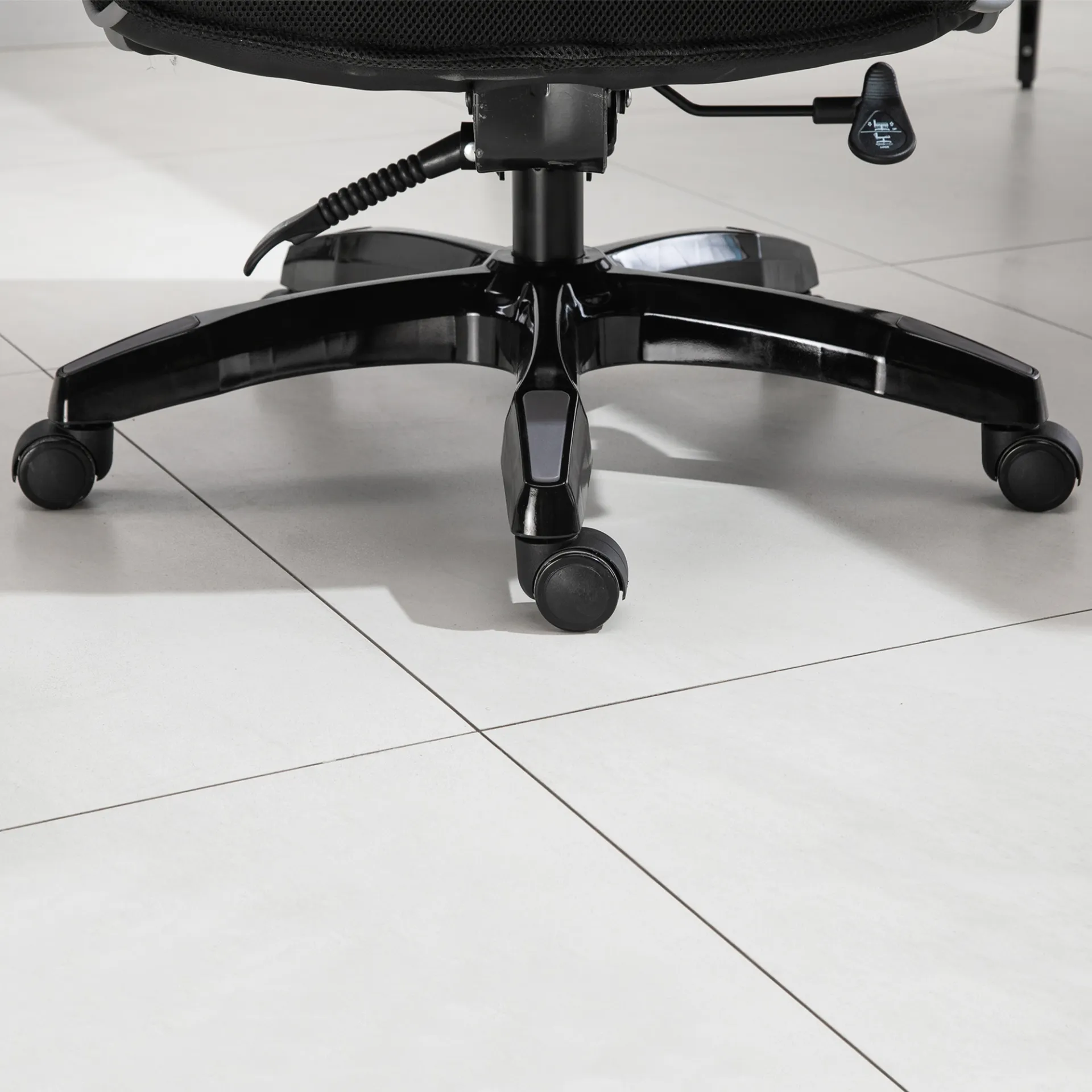 Vinsetto High Back Executive PU Leather Office Chair - Ergonomic, Adjustable, and Comfortable Desk Chair with Armrests, Black
